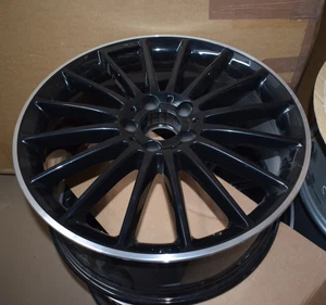 1x Original Mercedes w176 A Klasse AMG Alufelge A1764010502 8Jx18 H2 ET48 Felge - Bild 1 von 4