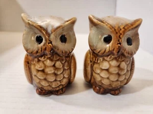 Owl Salt and Pepper Shakers Orange Hoot Owls Woodland Creatures Cabin - Picture 1 of 10