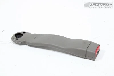 2003 - 2004 年 HUMMER H2 前右乘客侧座椅皮带扣 原始设备制造商 — 第 1/4 张图片