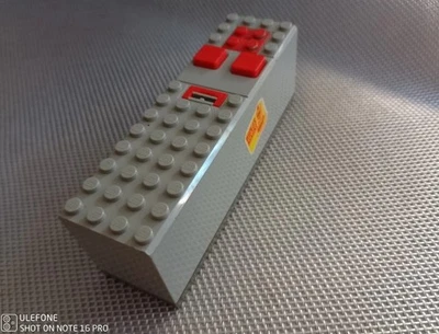 Lego Batterie Box für 6 stück Batterien guter Zustand - Bild 1 von 4