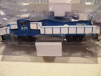 BROADWAY LIMITED 4272 CONRAIL  GP20  ROAD NO. CR 2111  w/SOUND FOR DC & DCC - Image 1 of 2