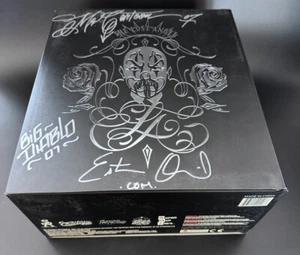 Mr. Cartoon SIGNED The Lost Angel Vol. 1 Figure AUTOGRAPHED ESTEVAN ORIOL - Picture 1 of 11