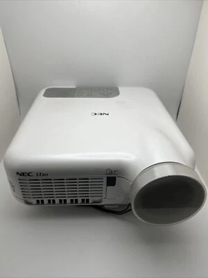 NEC LT265 DLP 2500 Portable Projector ANSI Lumens 1080i XGA Desktop White DR7 - Image 1 of 4