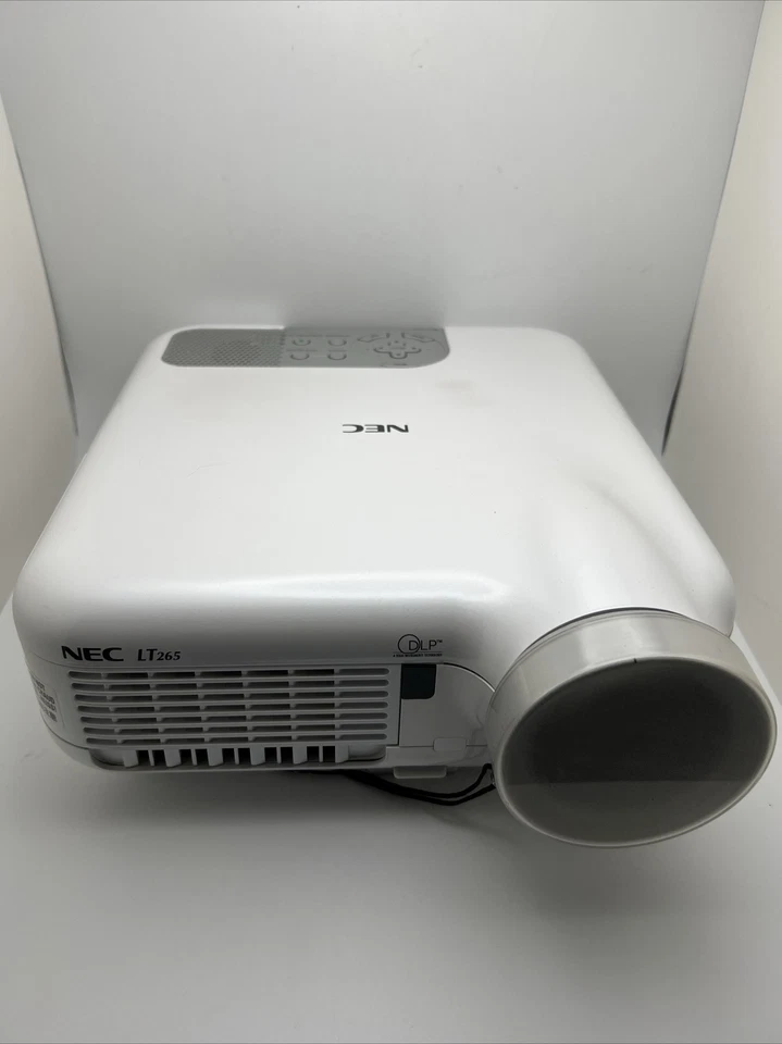 NEC LT265 DLP 2500 Portable Projector ANSI Lumens 1080i XGA Desktop White DR7 - Image 1 of 4