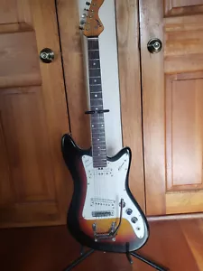 Guitarra eléctrica vintage Vox Hurricane mediados de los años 60 algunas piezas no originales buenas - Imagen 1 de 24