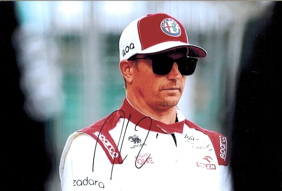 Kimi Räikkönen - Original handsigniertes Autogramm auf Foto 10x15cm (1947) - Bild 1 von 2