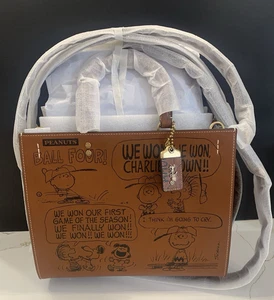 Coach X Peanuts Rogue Tasche mit Zeitungsdruck Limited Edition - Bild 1 von 6