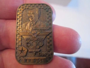 1991 75TH INDIANAPOLIS 500 DODGE METAL BADGE PIN - BBA-15 - Picture 1 of 2