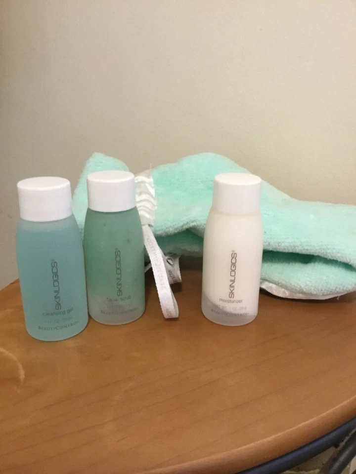 BeautiControl Skinlogics Travel Mini Set De 4 Nuevo En Bolsa Nuevo De Lote Antiguo Foto 1 de 1