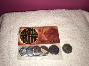 Ungeöffnete Packung mit 5 ARMEE VON JEDEM Pinback BUTTON Pins ~ KOSTENLOSER VERSAND! - Bild 1 von 3
