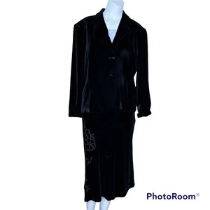 Context Black Velvet Skirt Suit 2 Piece - Picture 1 of 10