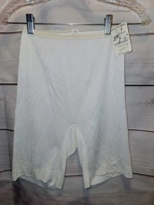 VTG NEW Munsingwear 5 Panties Underwear Satin Nylon High Waist Long 7.5" Inseam - Picture 1 of 10