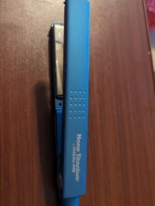 Nano Titanium Straightener by Babyliss PRO - Picture 1 of 12