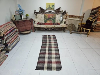 Tapete de corredor listrado de lã tecido à mão vintage turco Kilim Runner 2,2 x 6,7 pés - Imagem 1 de 4