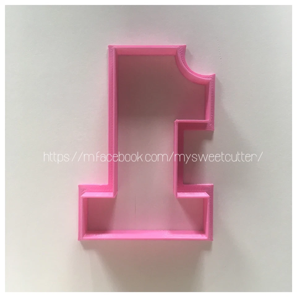 Formine Numero 1 FORMINA BISCOTTI COOKIE CUTTER - Image 1 of 1