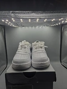 *NEU* KLEINKIND Baby Nike Air Force 1 Low (TD) weiß/schwarz (CZ1691 100) - Bild 1 von 10