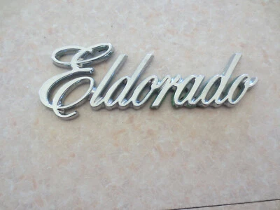 Original Cadillac Eldorado plastic car emblem ---  4 3/4 inches Foto 1 de 3