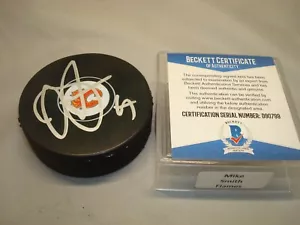 Disco de hockey firmado por Mike Smith Calgary Flames autografiado Beckett certificado de autenticidad BAS 1B - Imagen 1 de 3