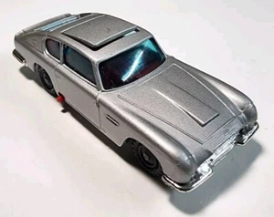 Vintage Husky James Bond Silver Aston Martin DB5 1/64 Diecast/Plastic - Picture 1 of 11
