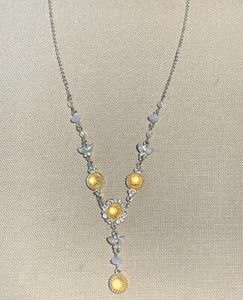 AVON "Y" 18" Silvertone Necklace Gift Set Pierced Earrings Pretty Pastel - Picture 1 of 5