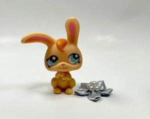 Littlest Pet Shop #1310 Rabbit Long Ears #002 - Picture 1 of 3