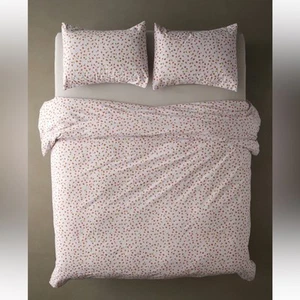 UO Rosebud Duvet Cover Cotton Set Twin/Twin XL Floral Spring Urban Outfitters - Picture 1 of 9