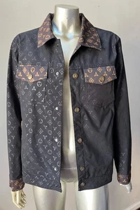 Anhänger Monogramm Print Kreuz Braun Unisex Schwarz Nylon Jacke Mantel M - Bild 1 von 5