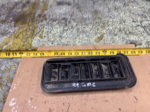 1999-2002 GM 1500 Rear Cabin Air Vent - Picture 1 of 11