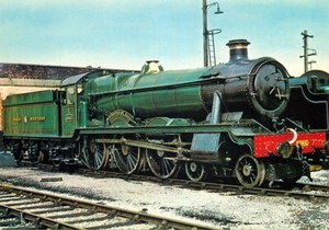 Postcard British Steam Locomotive - G.W.R. Hall Class 4-6-0 Raveningham Hall