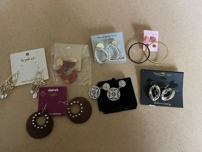 NWT LOT of 7 pairs of earrings  pierced  dangle Preston Traci Posh Claire'  ME42 - Image 1 of 4