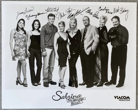 Sabrina the Teenage Witch Cast Signed 8x10 Photo w/ Melissa Joan Hart Signed Cover