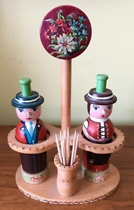 VTG German FOLK ART Man Woman MECHANICAL Salt & Pepper Shakers HAND CARVED WOOD - Picture 1 of 6