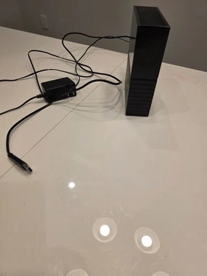 Disco duro de escritorio Western Digital WDBBGB0120HBK-NESN 12 TB, 5,25 pulgadas Foto 1 de 3