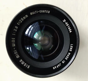 Sigma 28mm Mini-Wide Macro prime lens, Pentax K Mount - Picture 1 of 4