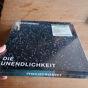 Tocotronic – Die Unendlichkeit BOX DE-2018 SEALED MIT SHIRT/2xCD/2xLP/BONUS 7" - Bild 1 von 3
