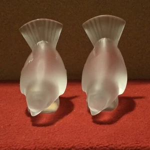 PAIR Lalique Crystal France Frosted Sparrow Bird Heads Down Crystal Figurines - Picture 1 of 12