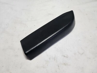 1998 - 2002 Nissan Xterra Passengers Front Door Arm Rest Insert BLACK - Image 1 of 4