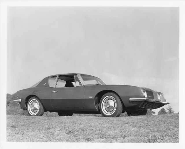 1964 Studebaker Avanti Press Photo and Release 0052 - Image 1 of 2