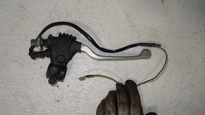 1982 年雅马哈 XT125 XT 125 耐磨 Y197 刹车杆 + 鲈鱼 — 第 1/2 张图片