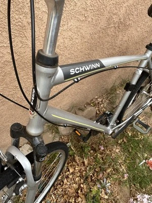 Schwinn Phocus 1600 男式公路自行车 700C 男式 Drop Bar 公路哑光黑色 — 第 1/4 张图片