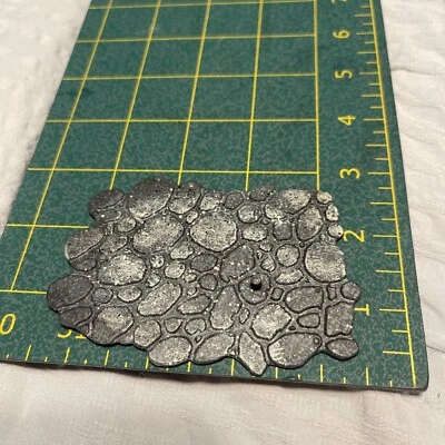 SIDESHOW TOYS PHANTOM OPERA CHANEY 12" 1/6 figure base Universal Studios stand - Image 1 of 4