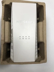 Netgear EX6400-100NAS AC-1900 Dwuzakresowy bezprzewodowy przedłużacz zasięgu - Zdjęcie 1 z 5