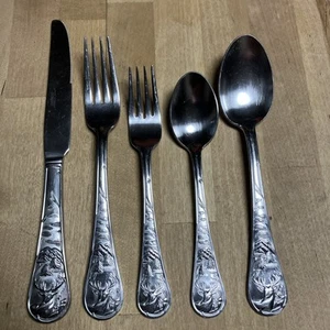 Cambridge Silver Deer Stainless Flatware Spoon Fork Knife Place Setting 5 Piece - Picture 1 of 17