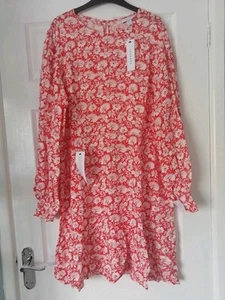 NWT TOPSHOP LADIES SZ18 RED/WHITE FLORAL OPEN BACK/SIDES LONG SLEEVE.dress - Picture 1 of 11