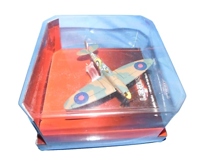 Corgi SUPERMARINE SPITFIRE Mk I Brian Lane 1:72 Diecast WWII Aircraft - Image 1 of 2