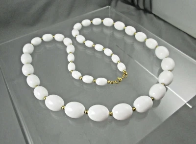 COLLANA MONET PERLE LUCITE BIANCA OVALI ANNI '80 BIGIOTTERIA AMERICANA VINTAGE - Immagine 1 di 4