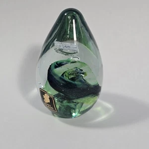 SMALL KERRY GLASS TEARDROP PAPERWEIGHT - CLEAR - GREEN SWIRL - WHITE STONE - Picture 1 of 4