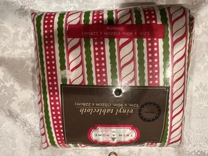 Trim A Home Oblong Vinyl Tablecloth 52 X 90 Inches Red White And Green - Picture 1 of 3