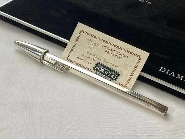 Bolígrafo BIC Silver Argento años 70 plata de ley con diamante (0,02 quilates) Foto 1 de 4