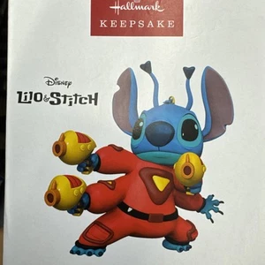Decorazione Hallmark STITCH 2022 Disney Lilo e Stitch 20° anniversario - Foto 1 di 11